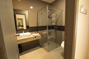 AZ Hotel & Serviced Apartments