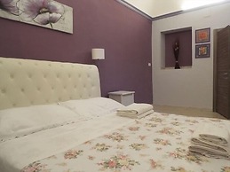 Cusmano Residence
