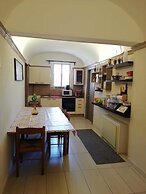 Cusmano Residence