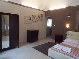 Cusmano Residence