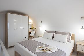 White Orchid Luxury Suites