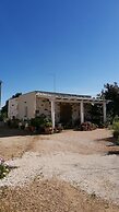 Trullo Madia with Shared Hot Tub in Nature