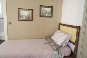 A Butik Konaklama