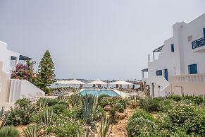 Kouros Village