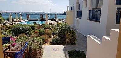 Kouros Village