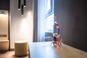 St. Bjur Suites