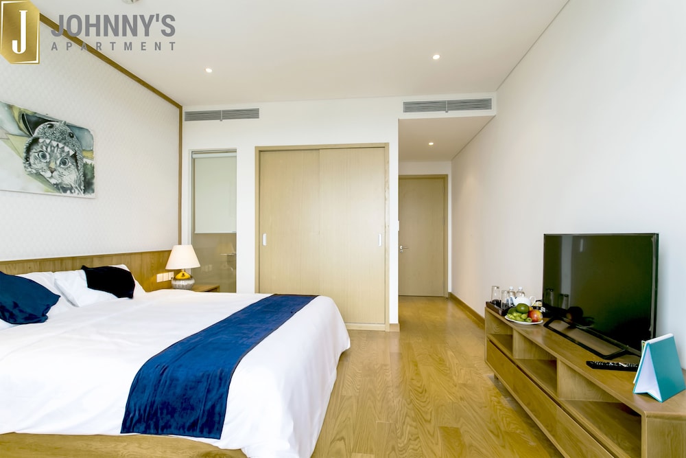Johnny's Apartment & Ocean Villa