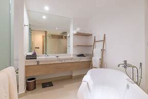 Centara Ao Nang Beach Resort & Spa Krabi