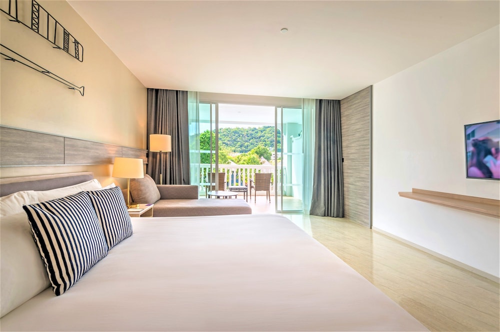 Centara Ao Nang Beach Resort & Spa Krabi