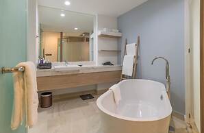Centara Ao Nang Beach Resort & Spa Krabi