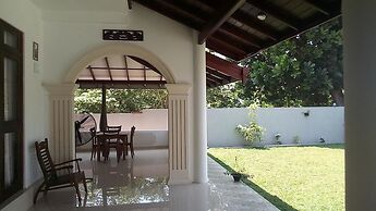 Turtle paradise villa & restaurant