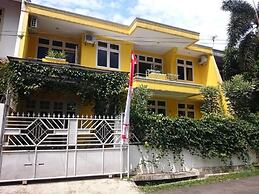 Cendana Mulia Hostel