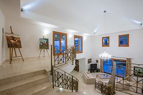 Mansion by Estia
