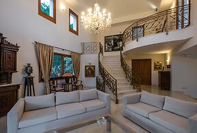Mansion by Estia