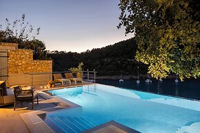 Braunis Horio Villas