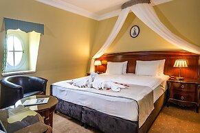 La Contessa Castle Hotel