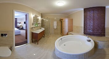 La Contessa Castle Hotel