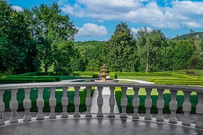 La Contessa Castle Hotel