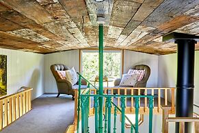 Extraordinary Huts