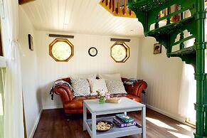 Extraordinary Huts