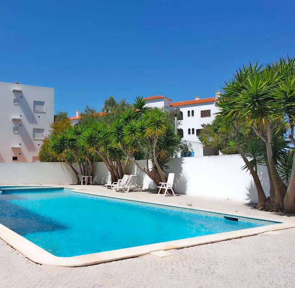 A10 Windmill 1 Bed with Pool by Dreamalgarve