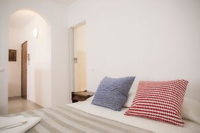 A13- Ultra Central Studio by Dreamalgarve