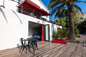 The Address Cassis