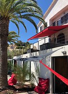 The Address Cassis