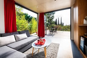 The Address Cassis