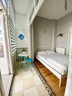 Windrose Hostel