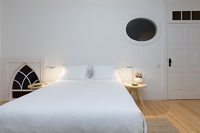 B28 Apartments