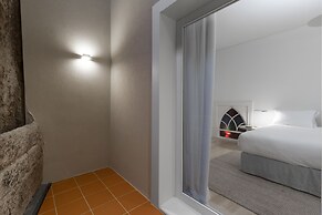 B28 Apartments