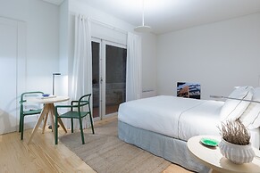 B28 Apartments
