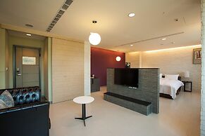 823 Tourist Hotel