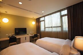 823 Tourist Hotel