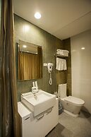 823 Tourist Hotel