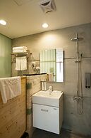 823 Tourist Hotel