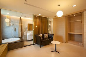 823 Tourist Hotel