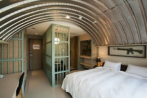 823 Tourist Hotel