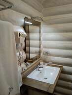 Whiteberry Hotel