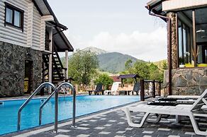 Whiteberry Hotel