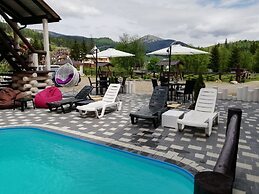 Whiteberry Hotel