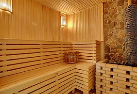 Whiteberry Hotel