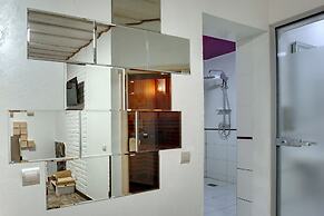 Whiteberry Hotel