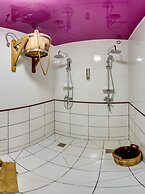 Whiteberry Hotel