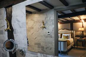 The Kingsbury at No7 & No8