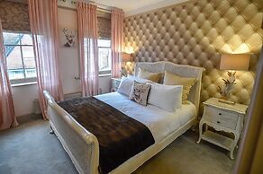 The Kingsbury at No7 & No8