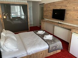 Adanaz Otel