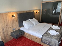 Adanaz Otel