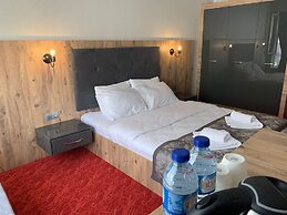 Adanaz Otel